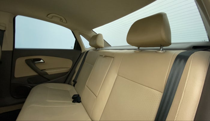 2018 Volkswagen Vento HIGHLINE PLUS 1.5 AT 16 ALLOY, Diesel, Automatic, 71,920 km, Right Side Rear Door Cabin