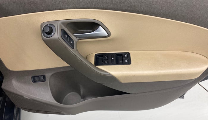 2018 Volkswagen Vento HIGHLINE PLUS 1.5 AT 16 ALLOY, Diesel, Automatic, 71,920 km, Driver Side Door Panels Control