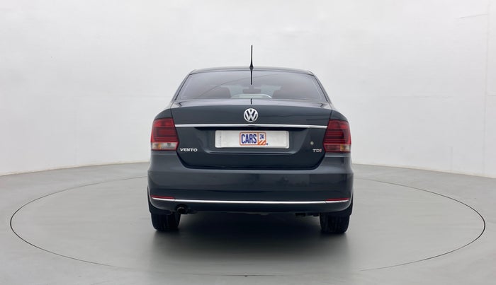 2018 Volkswagen Vento HIGHLINE PLUS 1.5 AT 16 ALLOY, Diesel, Automatic, 71,920 km, Back/Rear