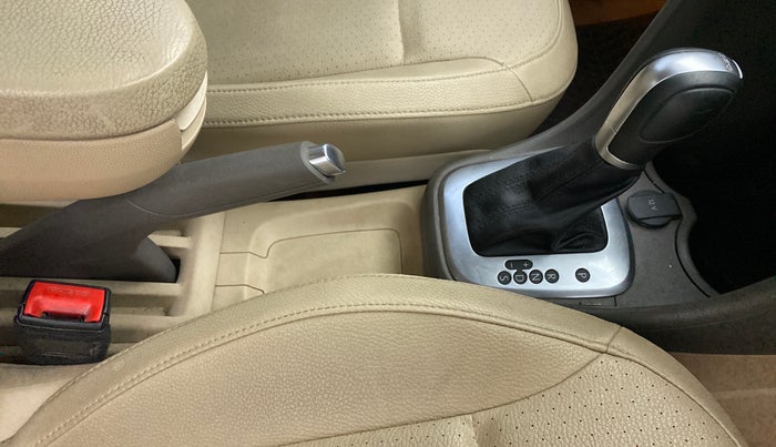 2018 Volkswagen Vento HIGHLINE PLUS 1.5 AT 16 ALLOY, Diesel, Automatic, 71,920 km, Gear Lever