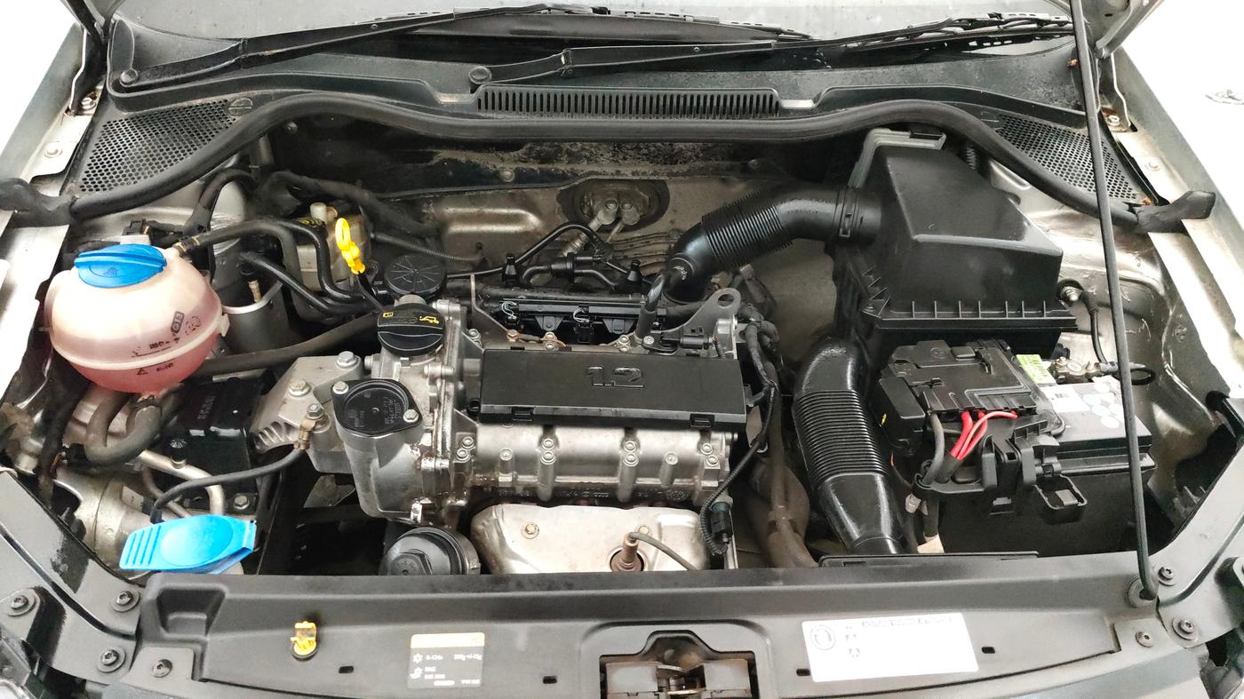 2015 Volkswagen Polo TRENDLINE 1.2L PETROL, Petrol, Manual, 47,913 km, Engine View