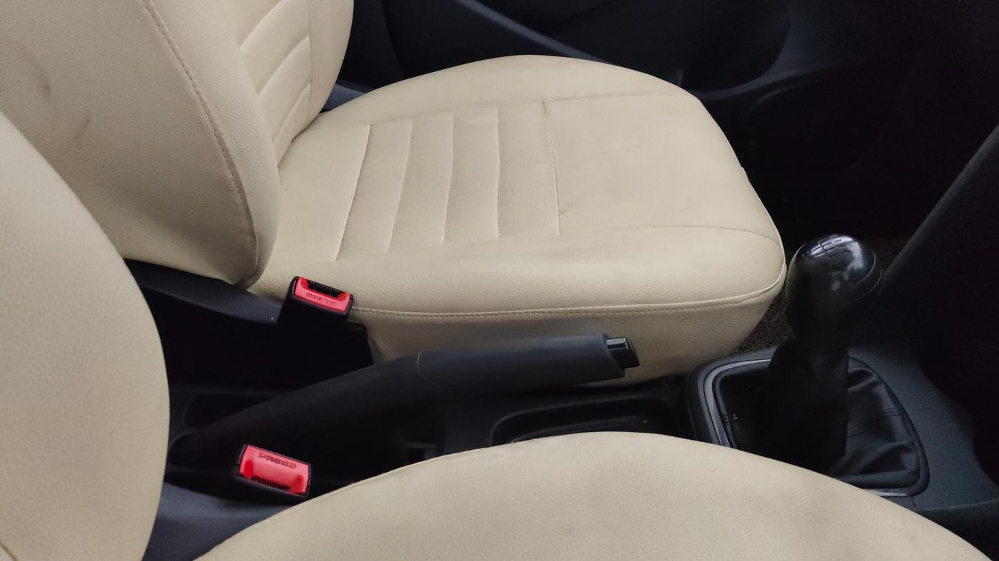 2015 Volkswagen Polo TRENDLINE 1.2L PETROL, Petrol, Manual, 47,913 km, Gear Lever