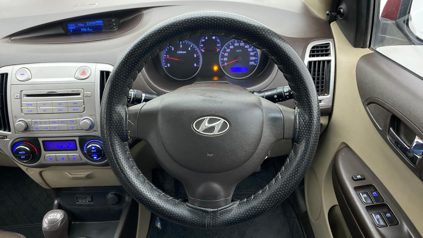 2011 Hyundai i20 MAGNA (O) 1.4 CRDI, Diesel, Manual, 90,988 km, Steering Wheel Close Up