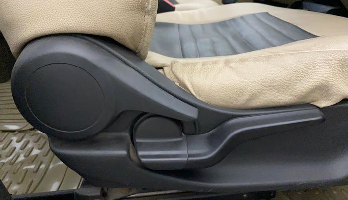 2019 Honda Amaze 1.2L I-VTEC S, Petrol, Manual, 40,862 km, Driver Side Adjustment Panel