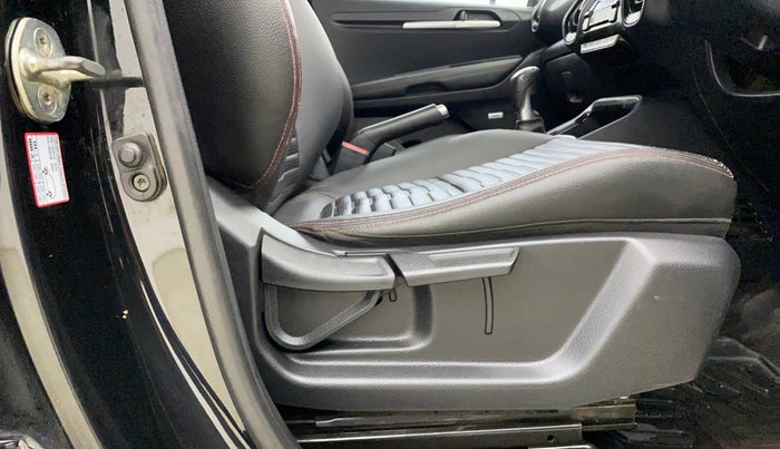 2020 KIA SONET GTX PLUS 1.0 IMT, Petrol, Manual, 27,512 km, Driver Side Adjustment Panel