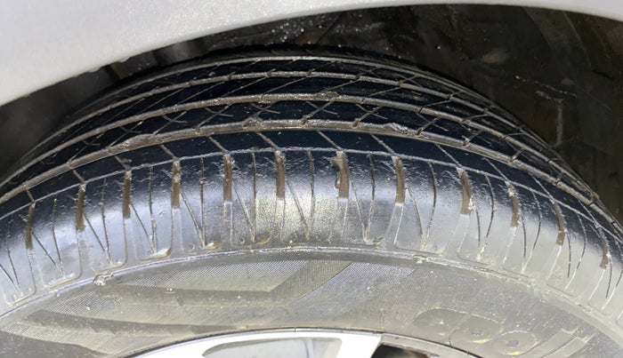 2020 KIA SONET GTX PLUS 1.0 IMT, Petrol, Manual, 27,512 km, Left Front Tyre Tread