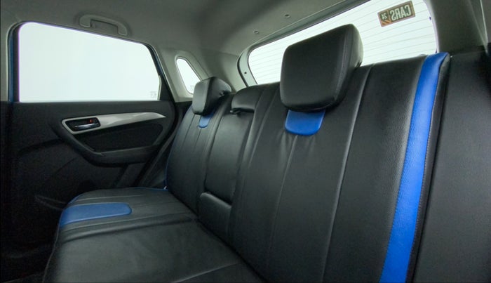 2016 Maruti Vitara Brezza ZDI PLUS DUAL TONE, Diesel, Manual, 42,261 km, Right Side Rear Door Cabin