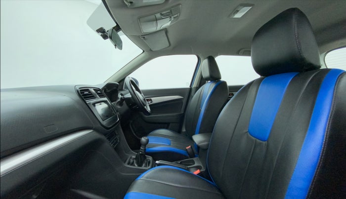 2016 Maruti Vitara Brezza ZDI PLUS DUAL TONE, Diesel, Manual, 42,261 km, Right Side Front Door Cabin