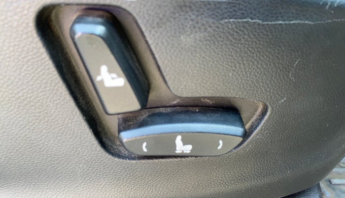 2020 MG HECTOR SHARP 1.5 DCT PETROL, Petrol, Automatic, 90,514 km, Driver Side Adjustment Panel