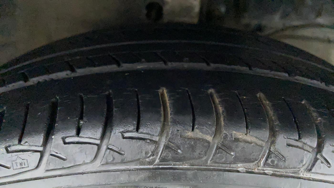 2018 Maruti Baleno DELTA PETROL 1.2, Petrol, Manual, 51,413 km, Right Front Tyre Tread