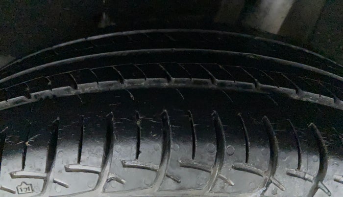 2018 Maruti Baleno DELTA PETROL 1.2, Petrol, Manual, 51,413 km, Left Rear Tyre Tread