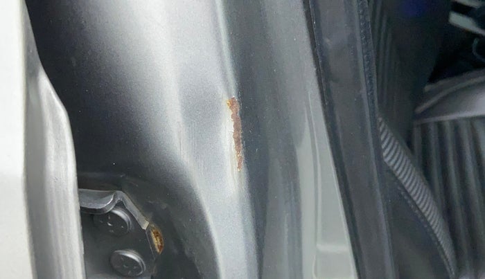 2018 Maruti Baleno DELTA PETROL 1.2, Petrol, Manual, 51,413 km, Right B pillar - Slightly rusted