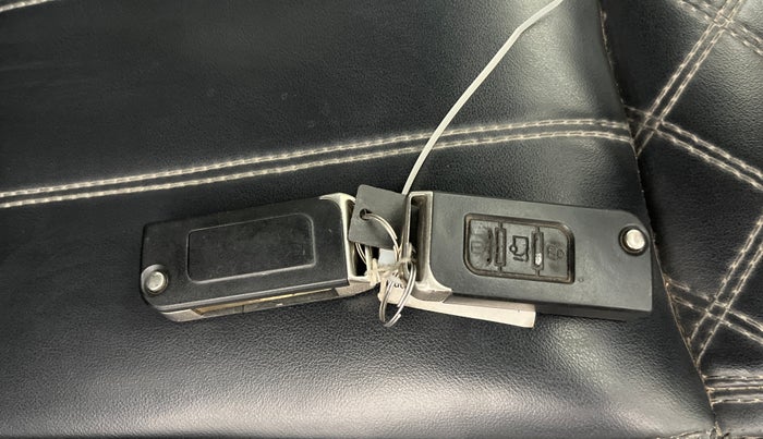 2020 Mahindra XUV500 W5, Diesel, Manual, 56,961 km, Key Close Up