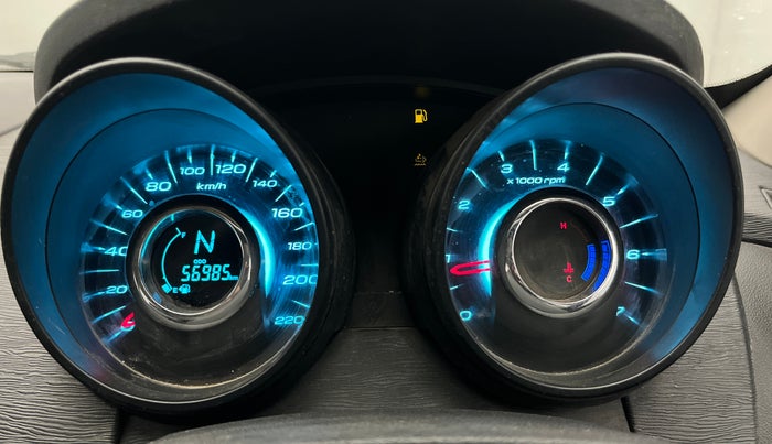 2020 Mahindra XUV500 W5, Diesel, Manual, 56,961 km, Odometer Image