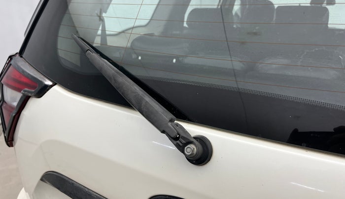 2020 Mahindra XUV500 W5, Diesel, Manual, 56,961 km, Rear Wiper