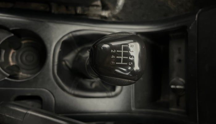 2020 Mahindra XUV500 W5, Diesel, Manual, 56,961 km, Gear Lever