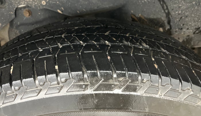 2020 Mahindra XUV500 W5, Diesel, Manual, 56,961 km, Right Rear Tyre Tread