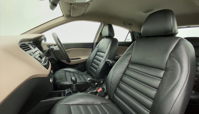 2015 Hyundai Elite i20 SPORTZ 1.2, Petrol, Manual, 1,01,887 km, Right Side Front Door Cabin