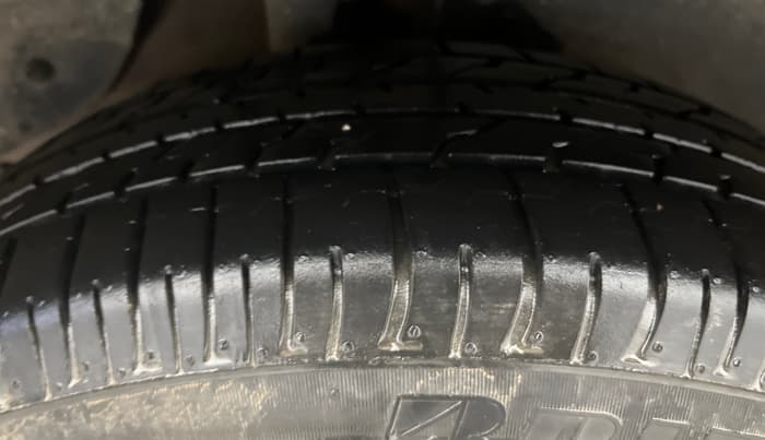 2016 Hyundai Creta SX PLUS 1.6 PETROL, Petrol, Manual, 69,960 km, Right Rear Tyre Tread