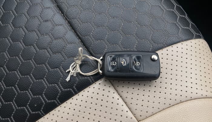 2021 Skoda Rapid ACTIVE 1.0 TSI AT, Petrol, Automatic, 98,072 km, Key Close Up