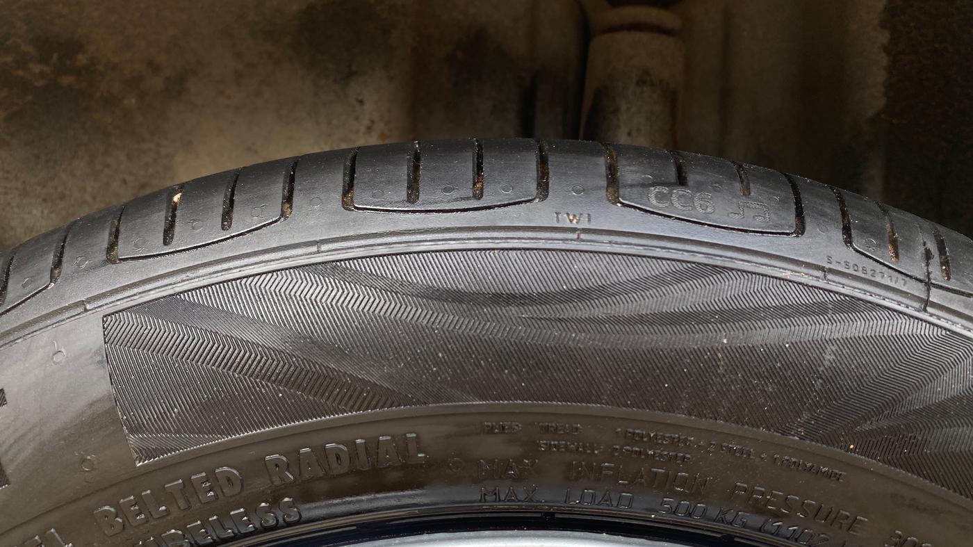 2021 Skoda Rapid ACTIVE 1.0 TSI AT, Petrol, Automatic, 98,072 km, Left Rear Tyre Tread