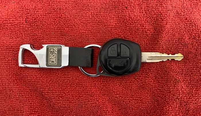 2013 Maruti Swift VXI, Petrol, Manual, 50,870 km, Key Close Up