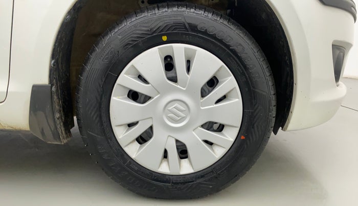 2013 Maruti Swift VXI, Petrol, Manual, 50,870 km, Right Front Wheel