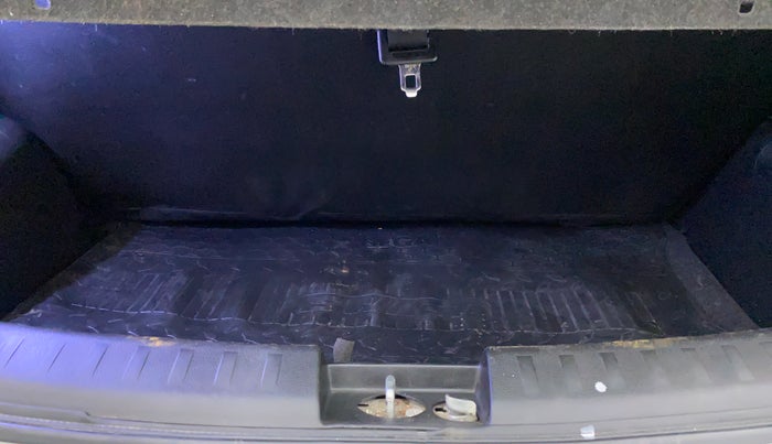 2013 Maruti Swift VXI, Petrol, Manual, 50,870 km, Boot Inside