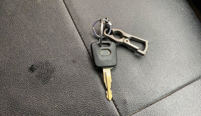 2017 Datsun Redi Go T (O), Petrol, Manual, 82,983 km, Key Close Up