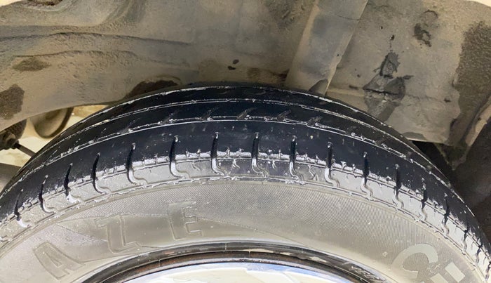 2017 Datsun Redi Go T (O), Petrol, Manual, 82,983 km, Left Rear Tyre Tread