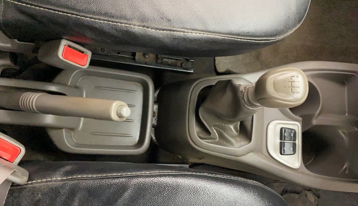 2017 Datsun Redi Go T (O), Petrol, Manual, 82,983 km, Gear Lever