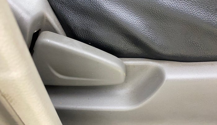 2017 Datsun Redi Go T (O), Petrol, Manual, 82,983 km, Driver Side Adjustment Panel