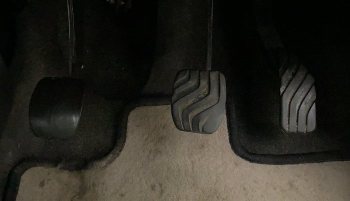 2015 Renault Kwid RXL, Petrol, Manual, 46,537 km, Pedals