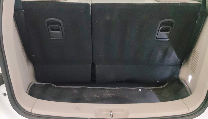 2025 Mahindra MARAZZO M 6 + 8 STR, Diesel, Manual, 5,480 km, Boot Inside