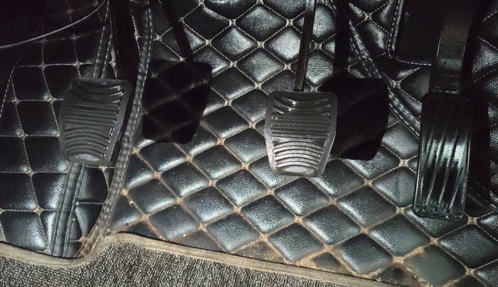 2025 Mahindra MARAZZO M 6 + 8 STR, Diesel, Manual, 5,480 km, Pedals