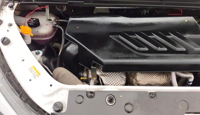 2025 Mahindra MARAZZO M 6 + 8 STR, Diesel, Manual, 5,480 km, Engine View - Right