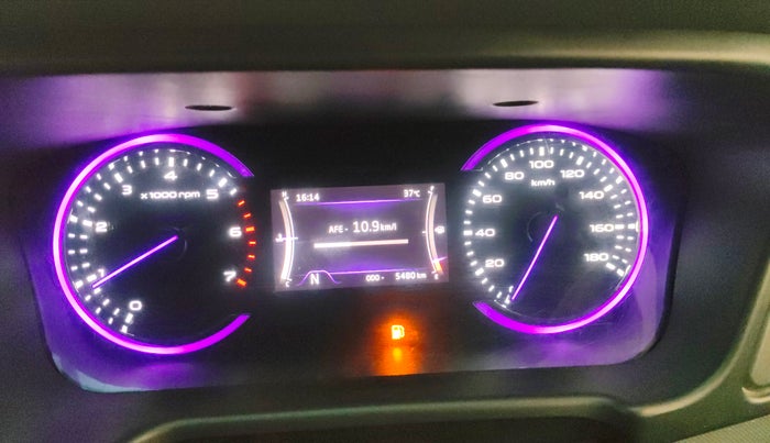2025 Mahindra MARAZZO M 6 + 8 STR, Diesel, Manual, 5,480 km, Odometer Image