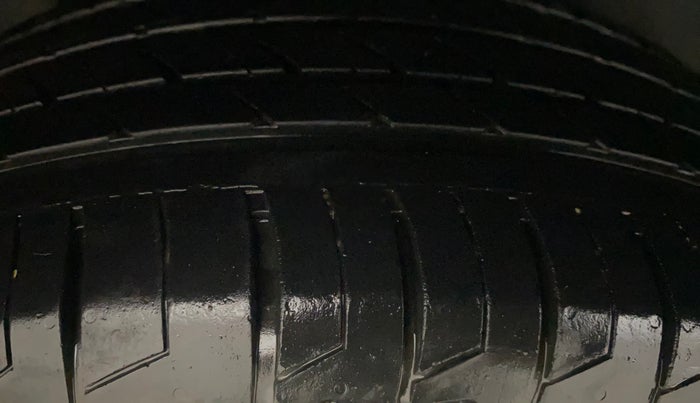 2020 Maruti S Cross ALPHA AT1.5, Petrol, Automatic, 31,990 km, Right Rear Tyre Tread