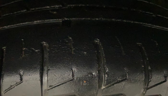 2020 Maruti S Cross ALPHA AT1.5, Petrol, Automatic, 31,990 km, Right Front Tyre Tread