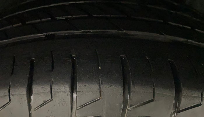 2020 Maruti S Cross ALPHA AT1.5, Petrol, Automatic, 31,990 km, Left Rear Tyre Tread