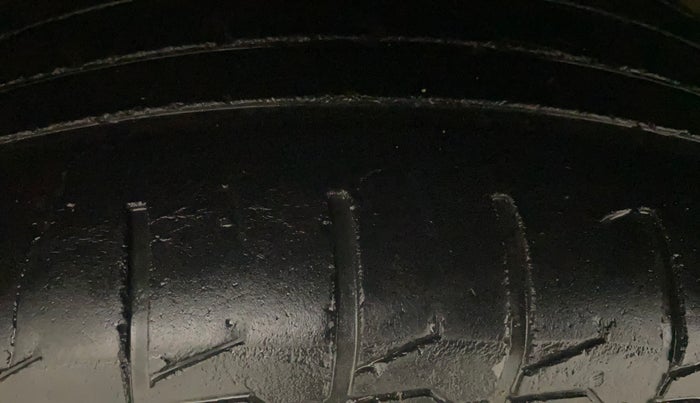 2020 Maruti S Cross ALPHA AT1.5, Petrol, Automatic, 31,990 km, Left Front Tyre Tread