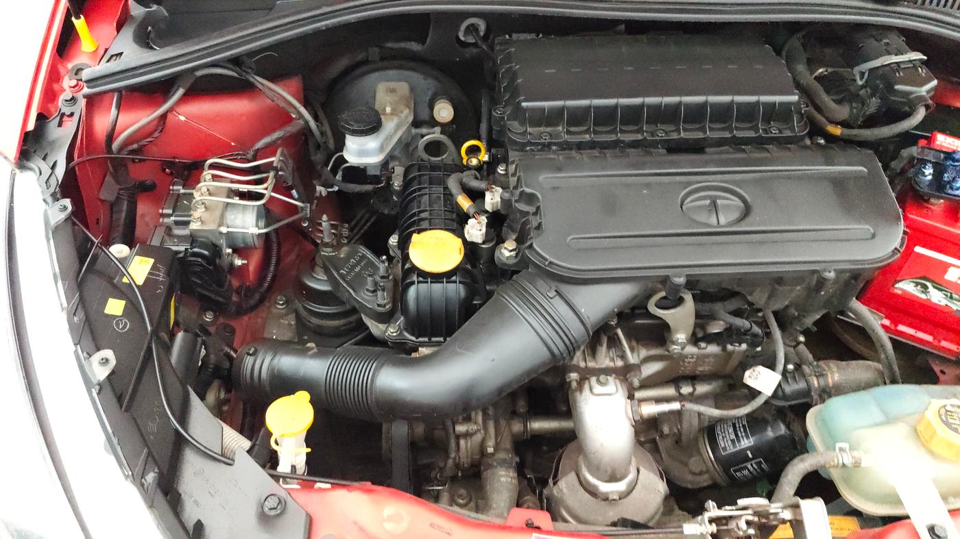 2020 Tata Tiago XZ PLUS DUAL TONE PETROL, Petrol, Manual, 35,421 km, Engine View - Right