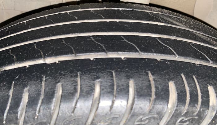 2020 Maruti Vitara Brezza VXI, Petrol, Manual, 82,275 km, Left Front Tyre Tread