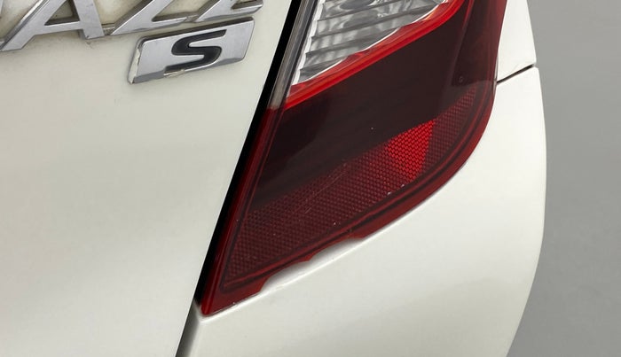 2015 Honda Jazz 1.2L I-VTEC S AT, Petrol, Automatic, 1,12,010 km, Right tail light - Minor damage
