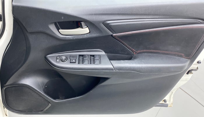 2015 Honda Jazz 1.2L I-VTEC S AT, Petrol, Automatic, 1,12,010 km, Driver Side Door Panels Control