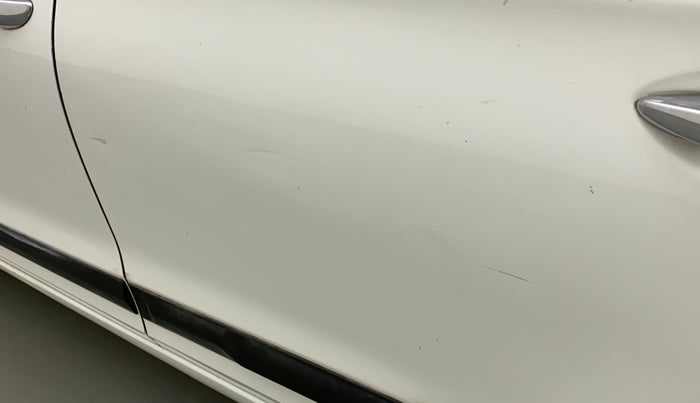 2016 Hyundai Elite i20 ASTA 1.2 (O), CNG, Manual, 47,304 km, Rear left door - Minor scratches