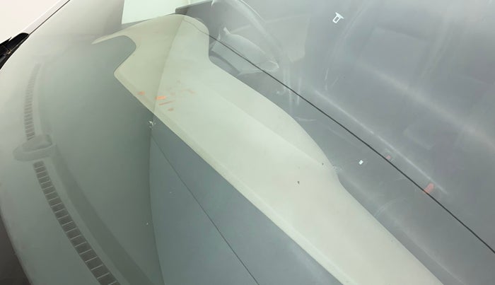 2016 Hyundai Elite i20 ASTA 1.2 (O), CNG, Manual, 47,304 km, Front windshield - Minor spot on windshield