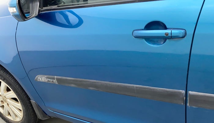 2015 Maruti Swift Dzire ZXI, Petrol, Manual, 25,170 km, Front passenger door - Paint has faded