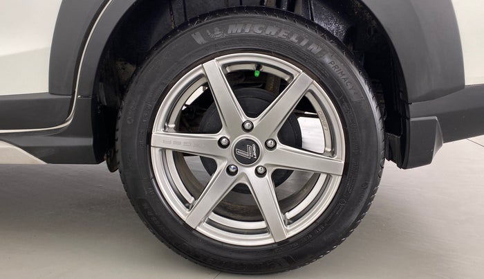 2020 Maruti XL6 ZETA SHVS, Petrol, Manual, 7,827 km, Left Rear Wheel