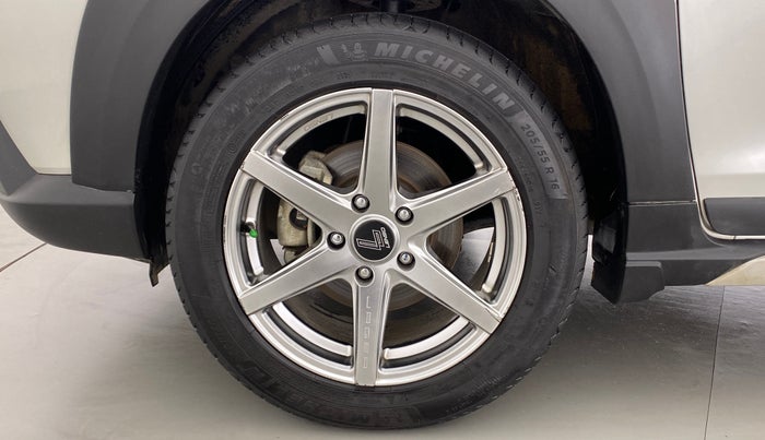2020 Maruti XL6 ZETA SHVS, Petrol, Manual, 7,827 km, Left Front Wheel